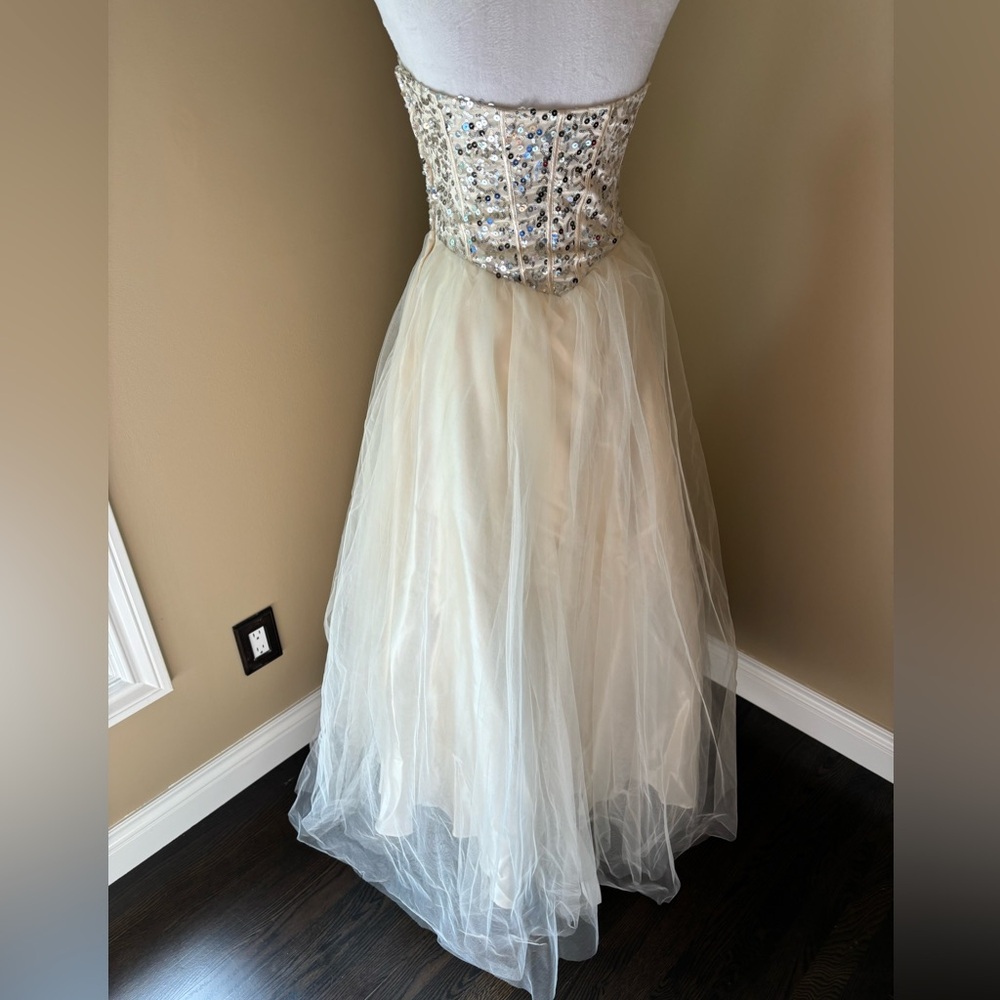 Gold and Cream Prom Dress - Picture 5 of 9